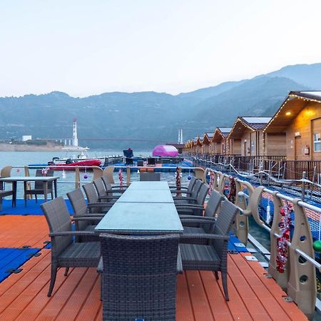 Le Roi Floating Huts & Eco Rooms Tehri New Tehri Exterior foto